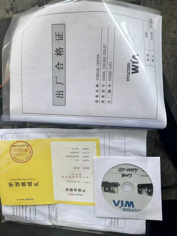 刚刚买下9.5成新韩国威亚E200A数控车、使用几百个小时.
