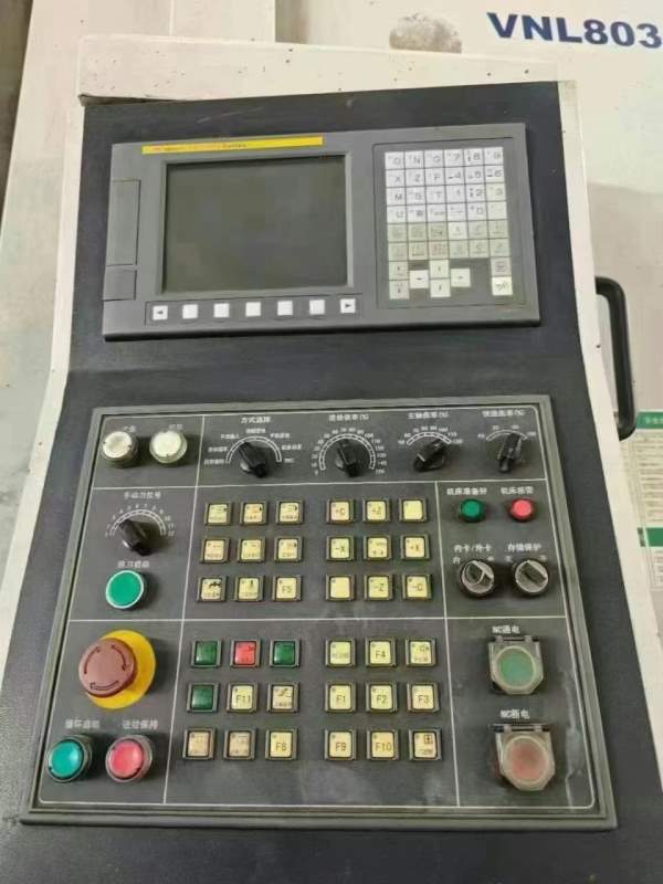 800数控立车纽威VNL803H数控立车，回转直径1000，加工.