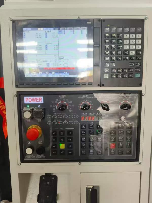 昆山855立加加工中心工作台1000-550.行程800-550-550.