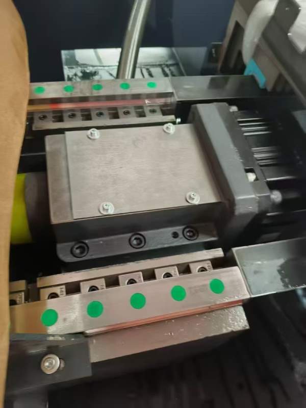 昆山855立加加工中心工作台1000-550.行程800-550-550.