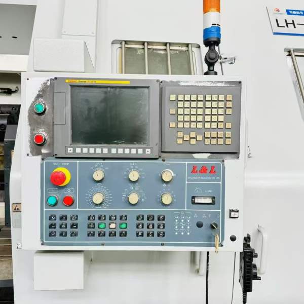 台湾原装永铨数控车床LD48x3000平轨数控车床，8工位伺.