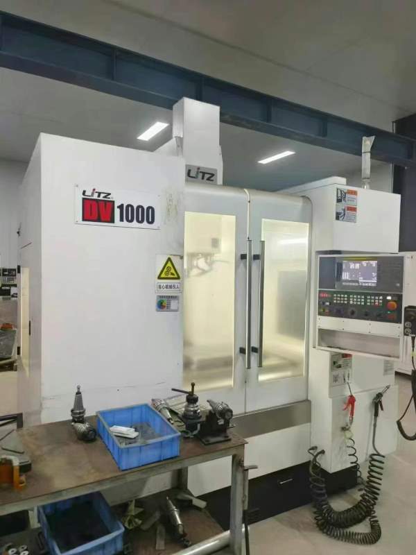 丽驰DV1000立式加工中心三轴高速高精线轨行程:1020x56.