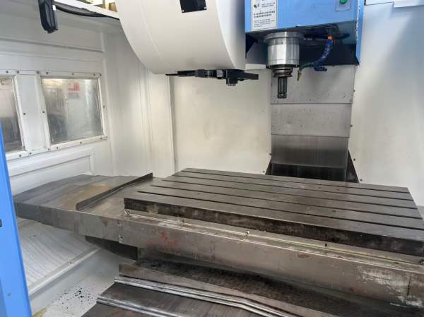 斯可源1270加工中心，导轨两线一硬，刀库24把，X/Y/Z.