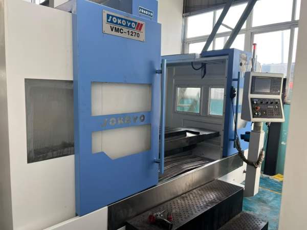 斯可源1270加工中心，导轨两线一硬，刀库24把，X/Y/Z.