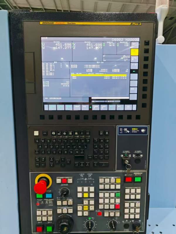 新到一台韩国原装斗山 PUMA GT2600重型数控车床，只用.