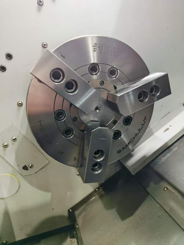 新到一台韩国原装斗山 PUMA GT2600重型数控车床，只用.