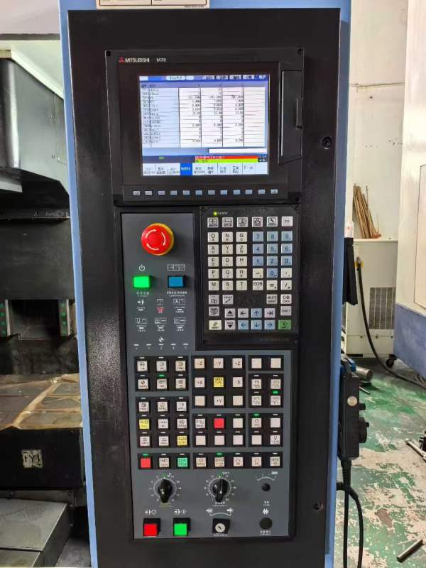 斗山CNM-560立加三轴滚柱线规，24把刀库主轴BT40，直.