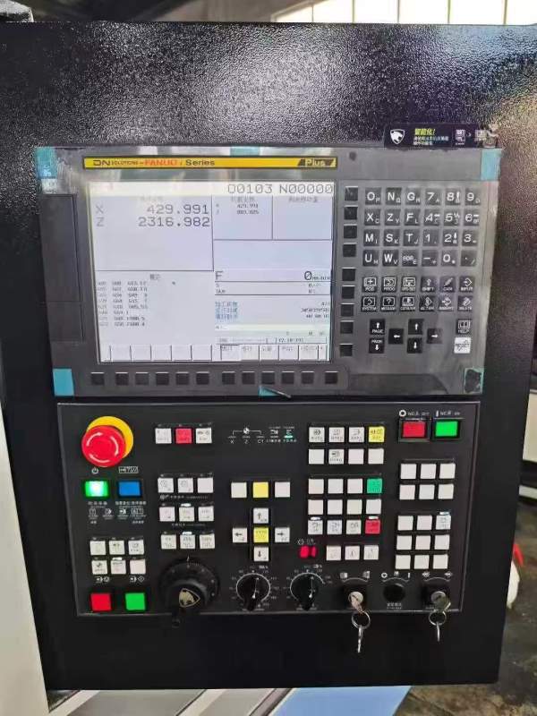 刚刚拿下一台9.9成新2025年斗山迪恩LYNX305数控车床、.