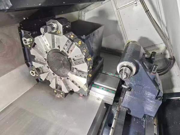 刚刚拿下一台9.9成新2025年斗山迪恩LYNX305数控车床、.