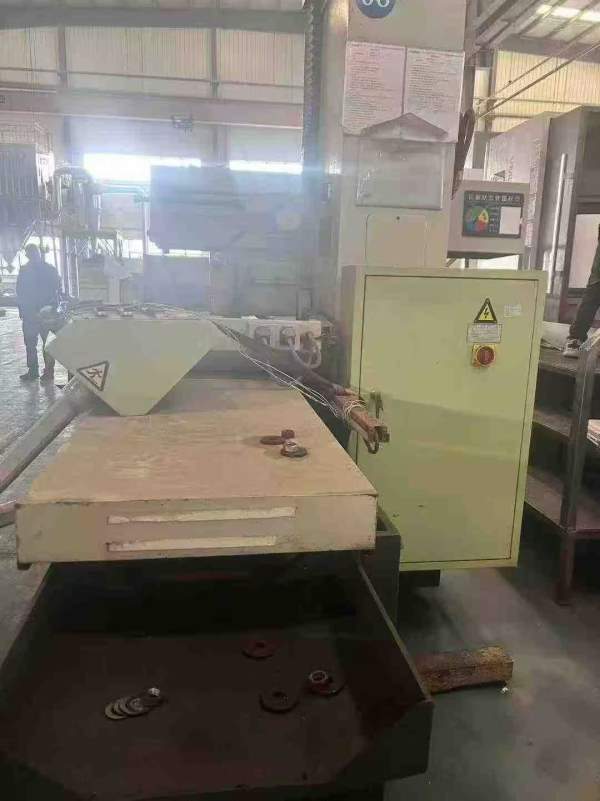 桂北7163平面磨床一台、工作台     ，2020年出厂，闲.