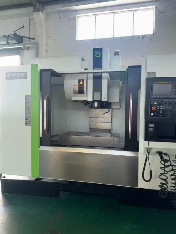 同款两台2024年乔扬1160加工中心，三线滚柱，机械臂刀.