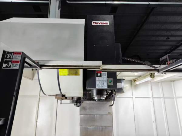 苏州德扬CV1165加工中心2022年2台  BT 50主轴发那科MF.