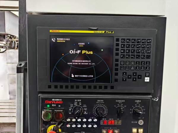 苏州德扬CV1165加工中心2022年2台  BT 50主轴发那科MF.