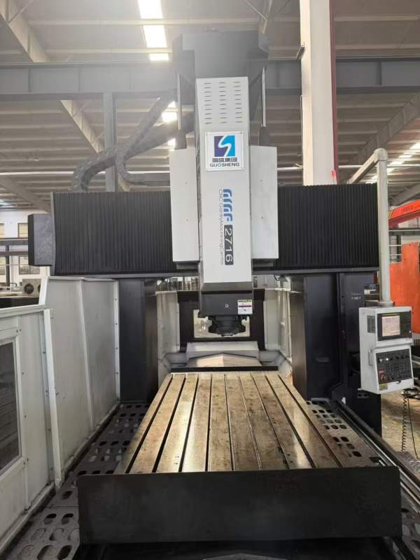 2024年准新南通国盛GMF2716T龙门数控铣床一台，发那科.