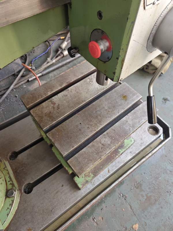 这么漂亮的小摇臂钻能值多少钱