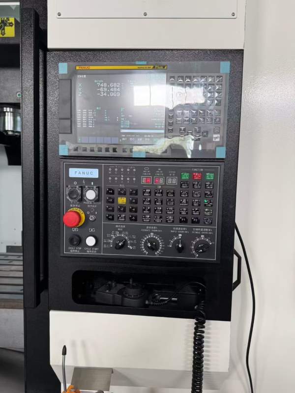 同款2台全新机小巨人1690加工中心，二线一硬导轨，法.