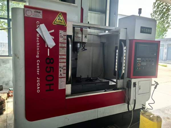 工期已到，在位便宜处理，巨高重型850H加工中心1台， .