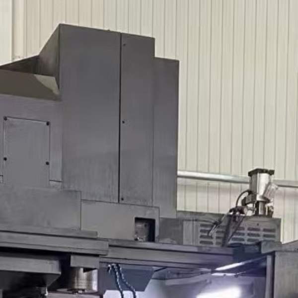 2018年威亚F500加工中心，三轴线轨，发那科系统，bt40.