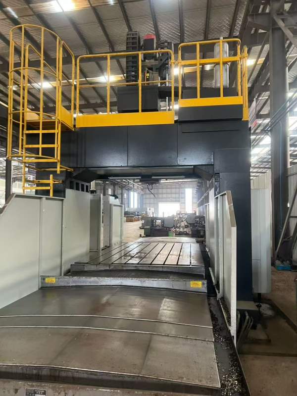 刚刚买下准新的海天3023数控龙门一台，两线一硬，Z轴.