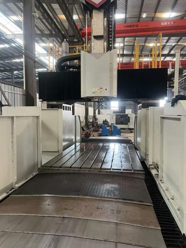 刚刚买下准新的海天3023数控龙门一台，两线一硬，Z轴.