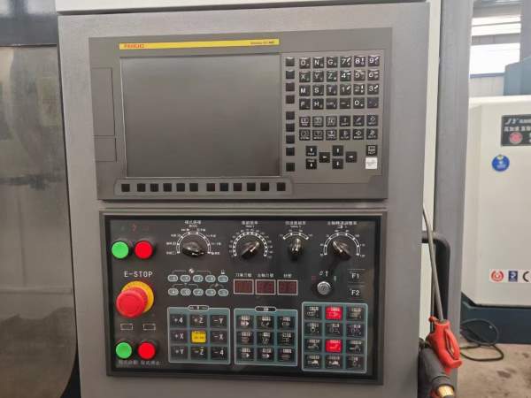 出售一台855加工中心，2020年购入，三轴银泰滚柱线轨.