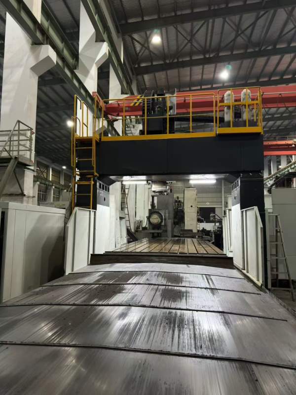 新到海天6032龙门，工作台2.5米6米，门宽3.2米，门高1.