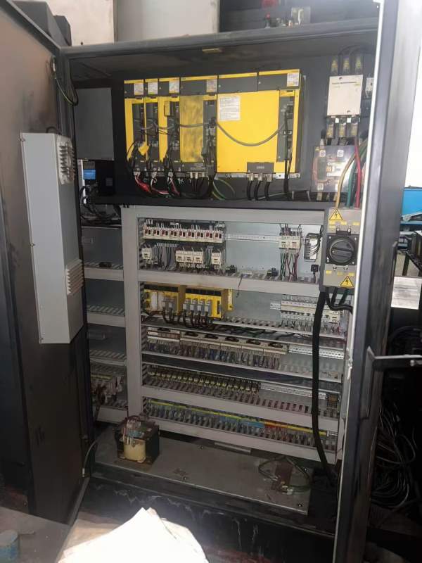 刚刚买下原装进口斗山110数控刨台镗床，机器非常新，.