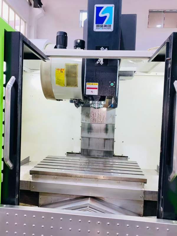 刚到同款4台2023年产国盛CMV855E重型加工中心，三轴45.