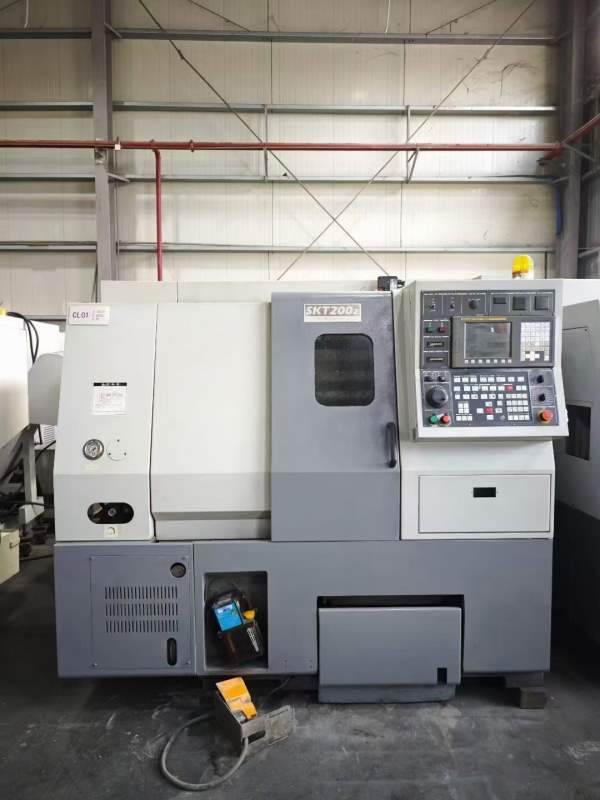 同款2台威亚E200C数控车，发那科系统，8寸液压卡盘，1.