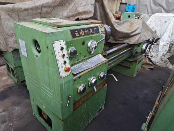 两台云南6140车床，长度1米，只需几千元一台，批发处.
