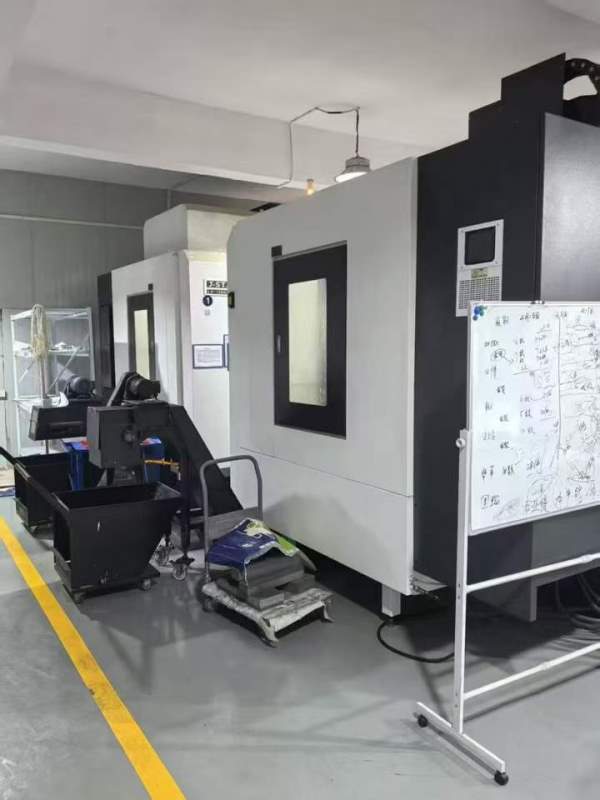 23年晋星1380加工中心 BT50/8000转，三菱m80系统 带龙.