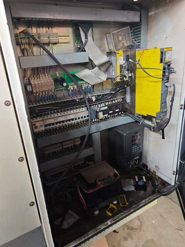 刚刚到货:精品云南机床厂CYK61502米数控车床，发那科.