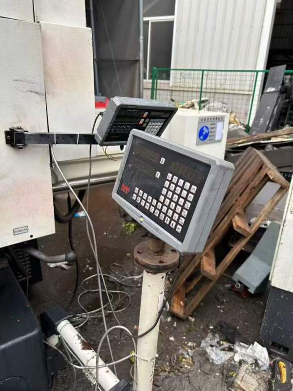 2009年汉川TX611B镗床，超低价