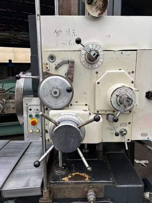 2009年汉川TX611B镗床，超低价