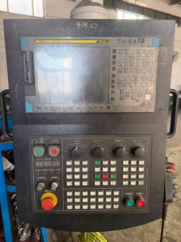 纽威4028龙门加工中心，工作台2米4米，门宽2.8米，门.