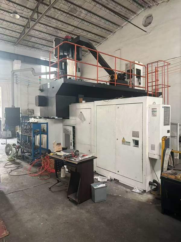 纽威4028龙门加工中心，工作台2米4米，门宽2.8米，门.