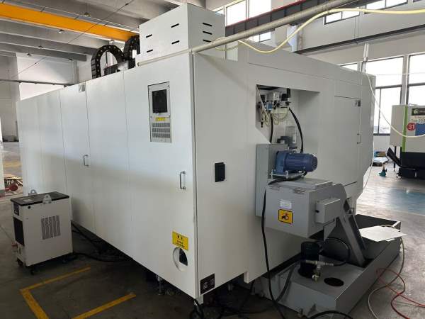 出售虹光伟业VMC-2500加工中心、同款两台、丝杆传动精.